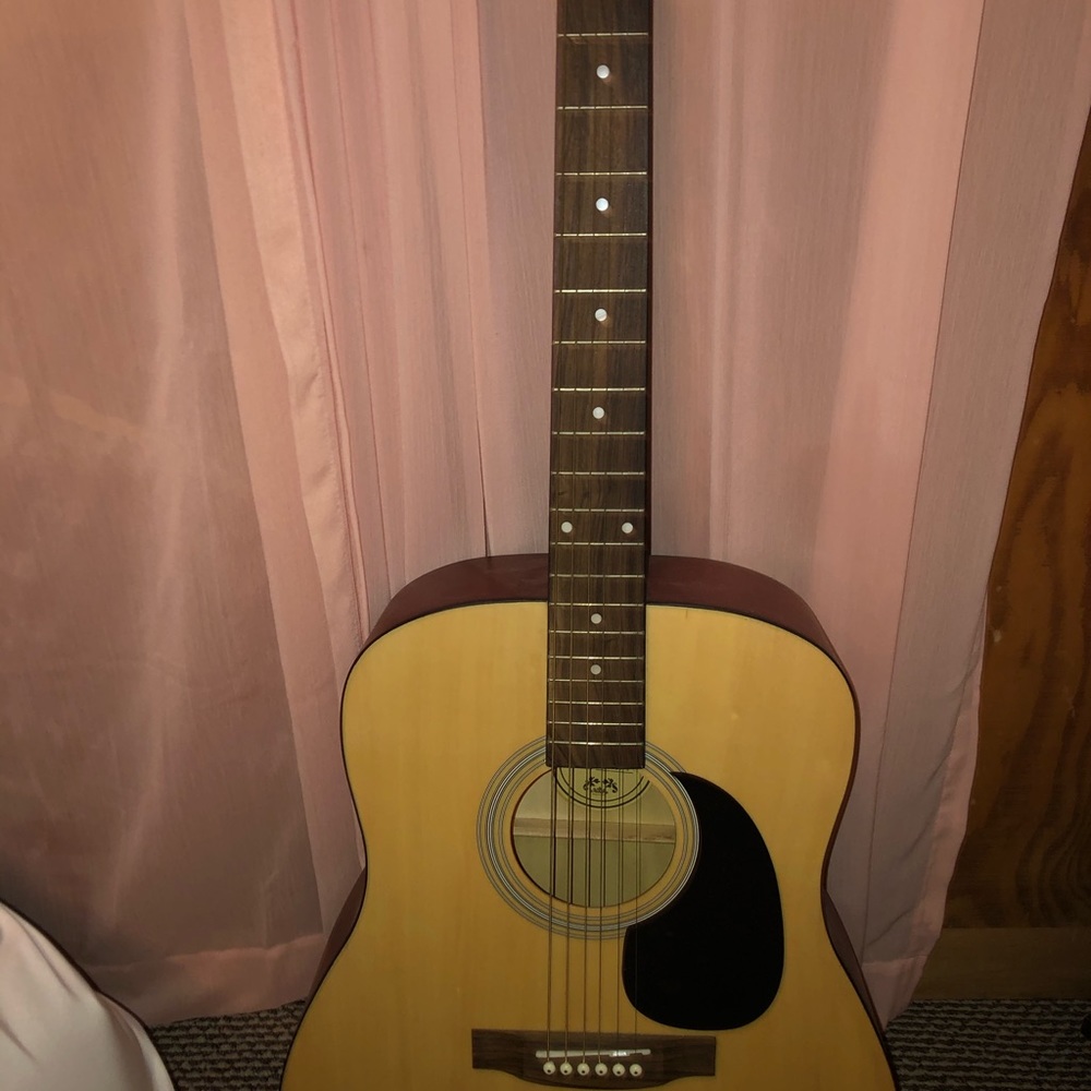 Lauren LA125-N Guitar